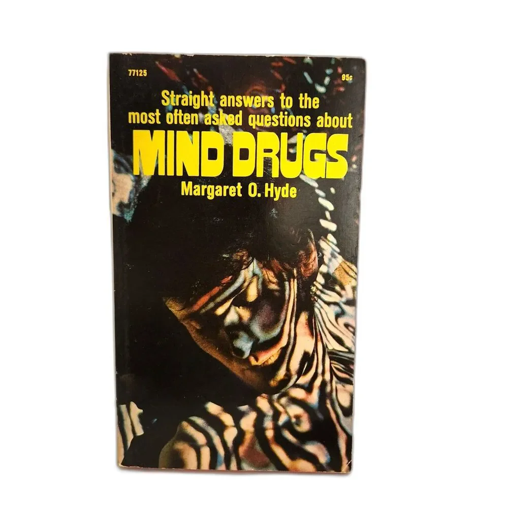VINTAGE Mind Drugs Pocket Book Edition By Margaret O. Hyde Paperback Book
